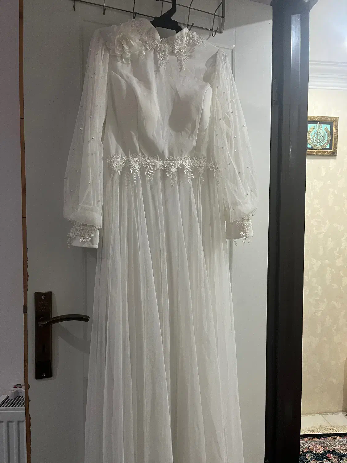 لباس مجلسی|لباس|رباط‌کریم, نصیرشهر|دیوار