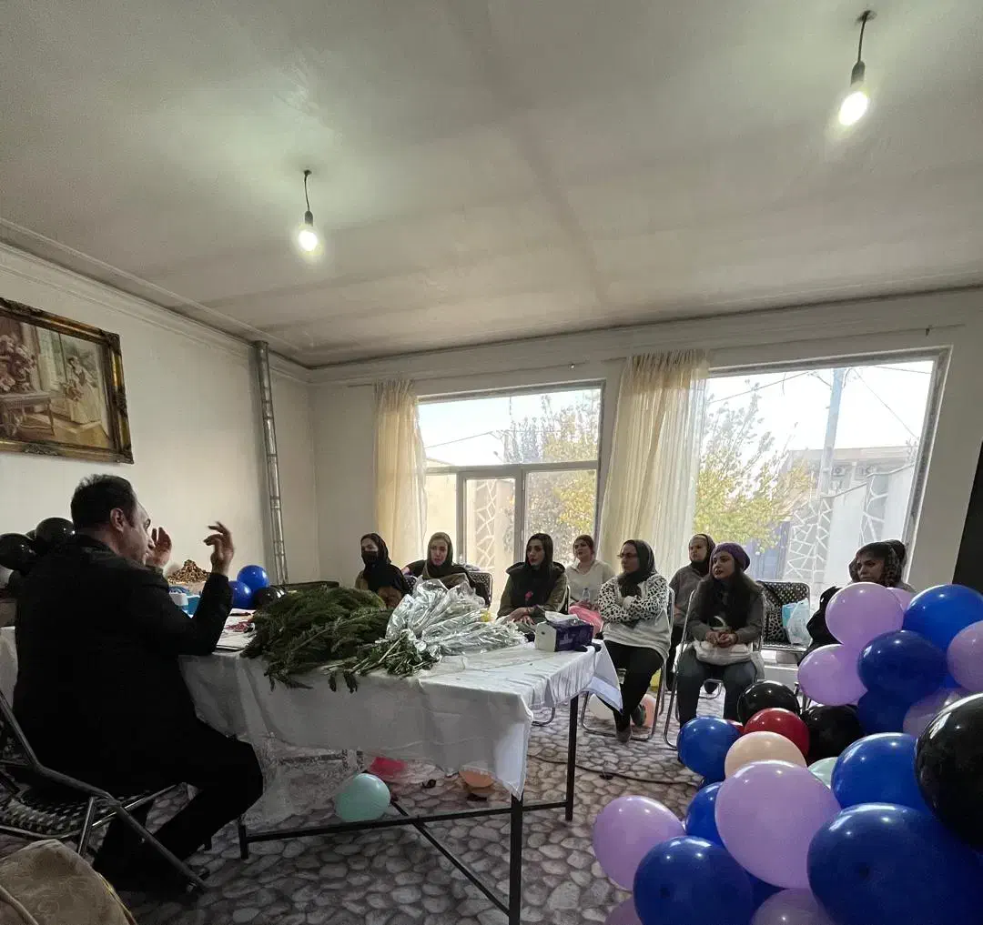 نیروی خانم (جهت کار آخر هفته ها)|استخدام اداری و مدیریت|ساری, |دیوار