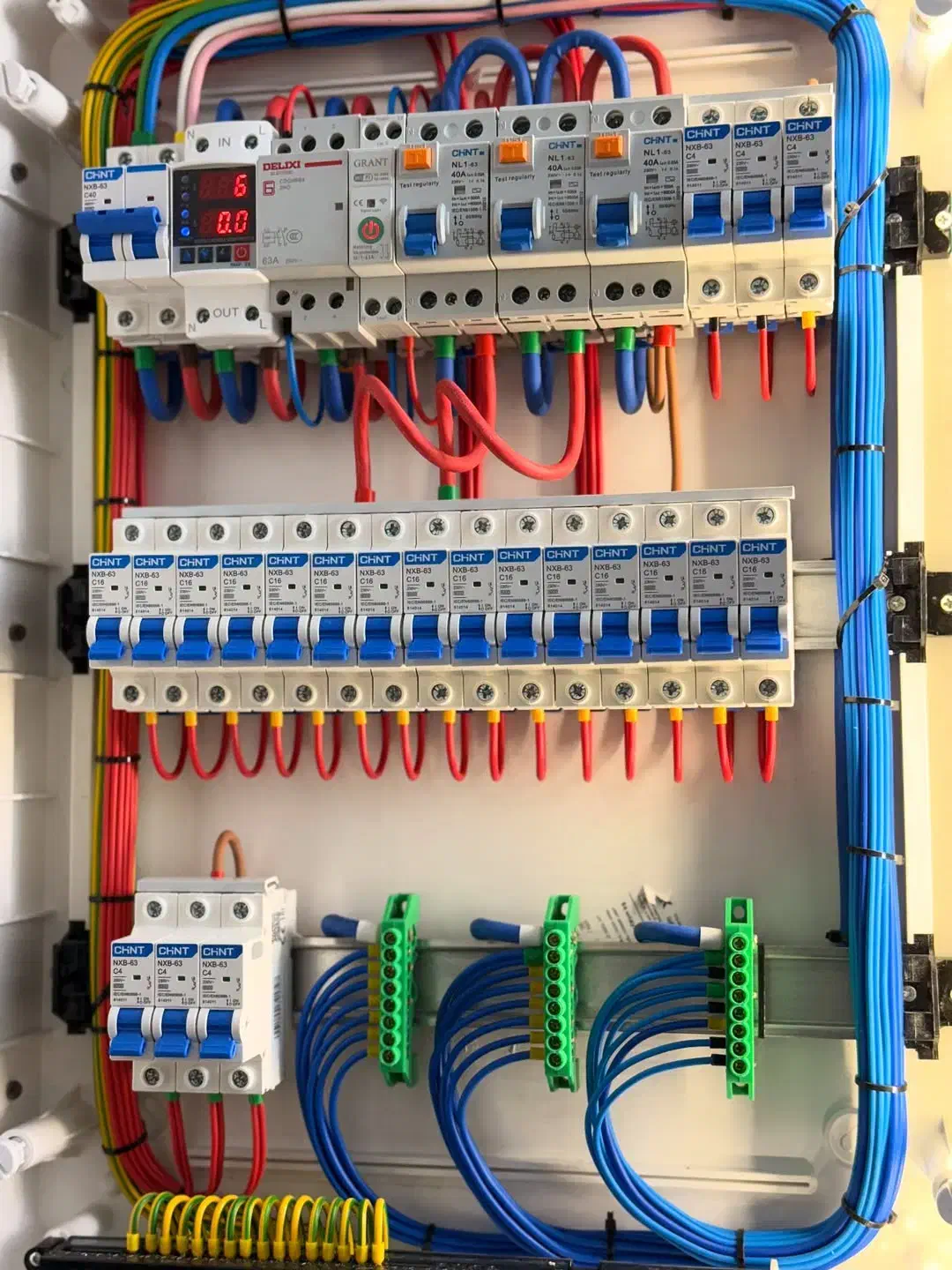 برقکاری ،برق کاری ، برق کار ساختمان|خدمات پیشه و مهارت|دزفول, |دیوار