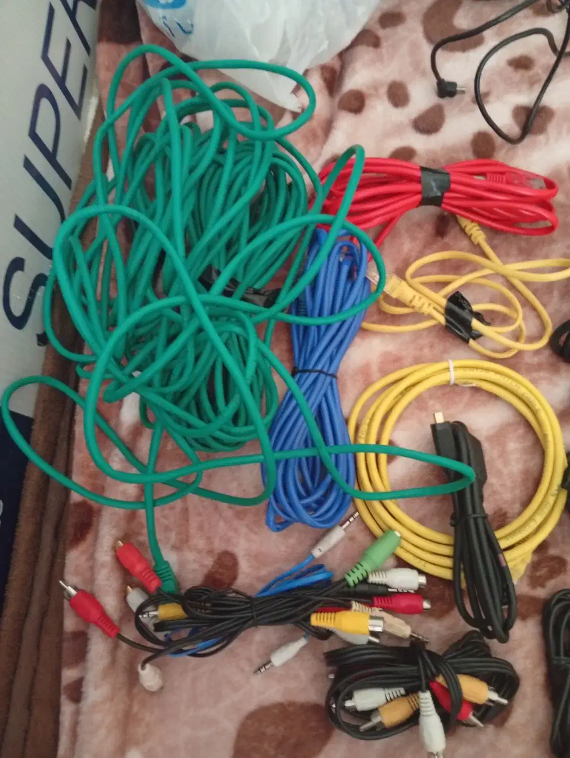 کابلهای کامپیوتر|قطعات و لوازم جانبی رایانه|پردیس, فاز ۸|دیوار