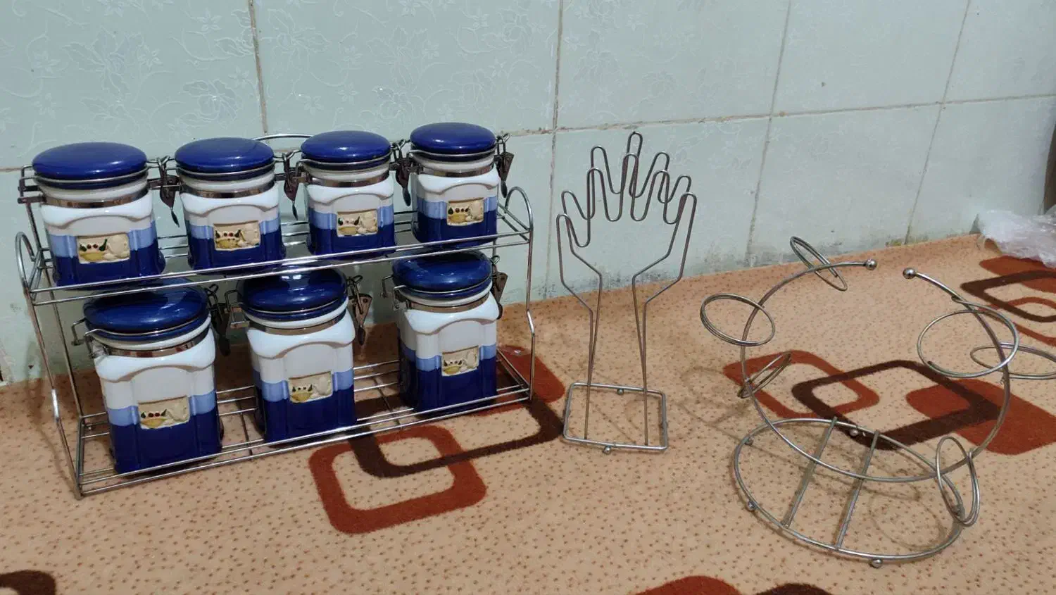 جا ادویه ای تمیز و بدون ذره ای پریدگی|ظروف نگهدارنده، پلاستیکی، یکبارمصرف|زابل, |دیوار