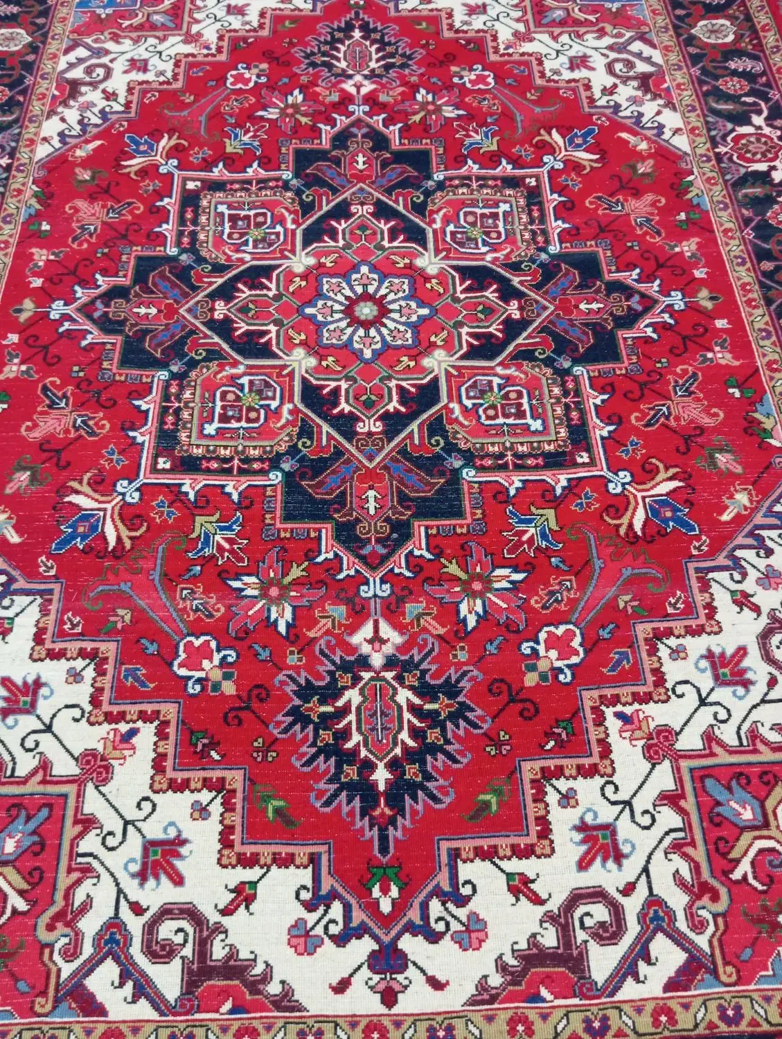 یک عدد فرش ۹ متری هریس|فرش|خواجه, |دیوار