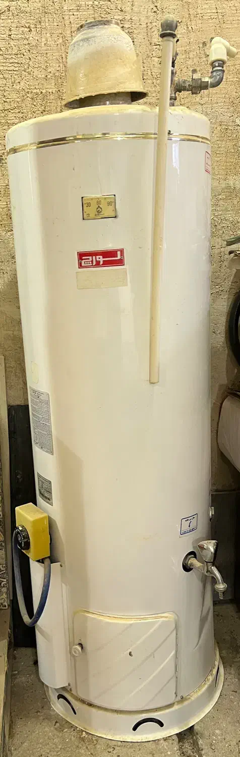 آبگرمکن مخزنی لورچ در حد نو|آبگرمکن، پکیج، شوفاژ|شهرکرد, |دیوار