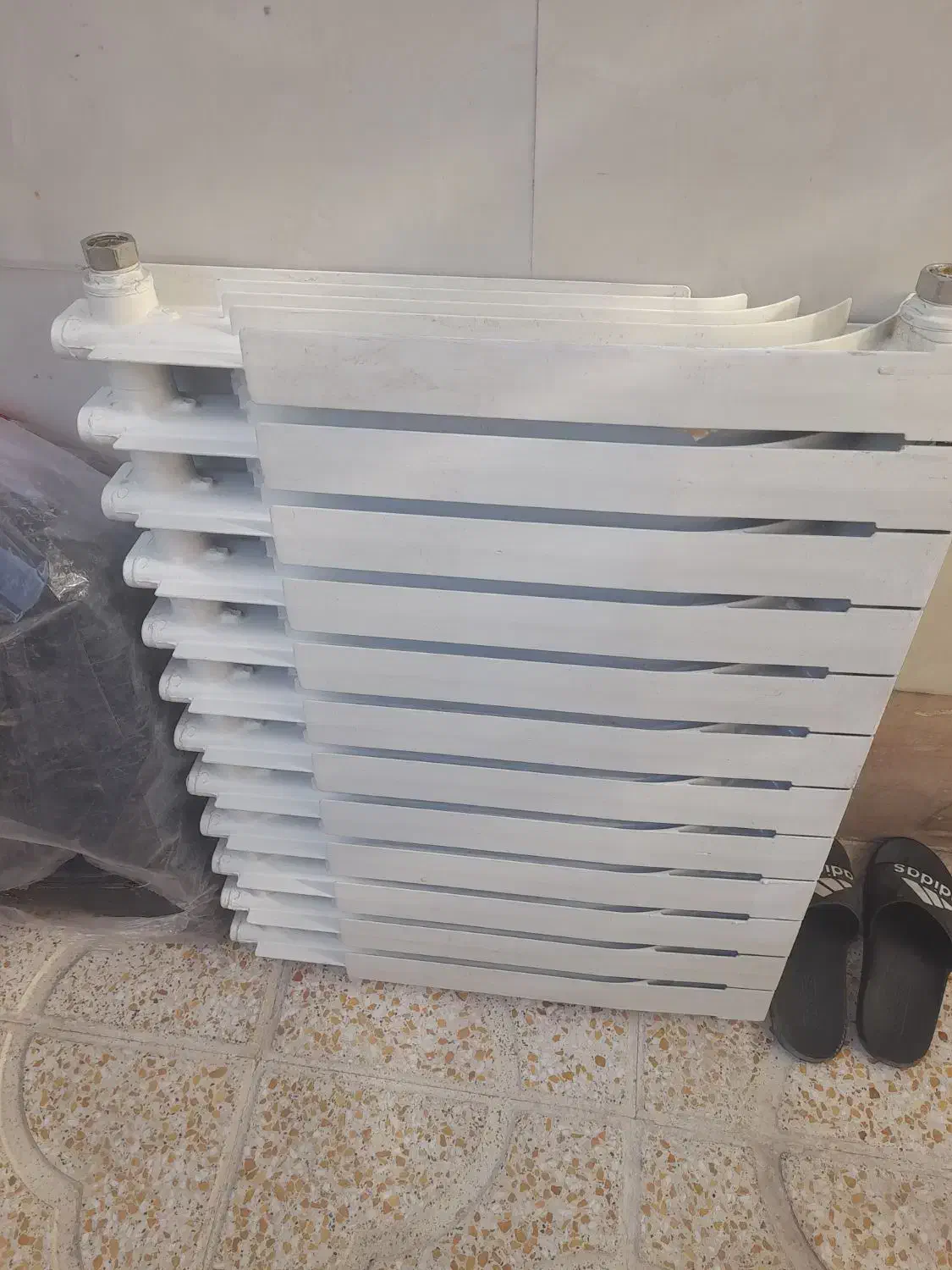 رادیاتور شوفاژ ۱۲پره|آبگرمکن، پکیج، شوفاژ|رباط‌کریم, الارد|دیوار