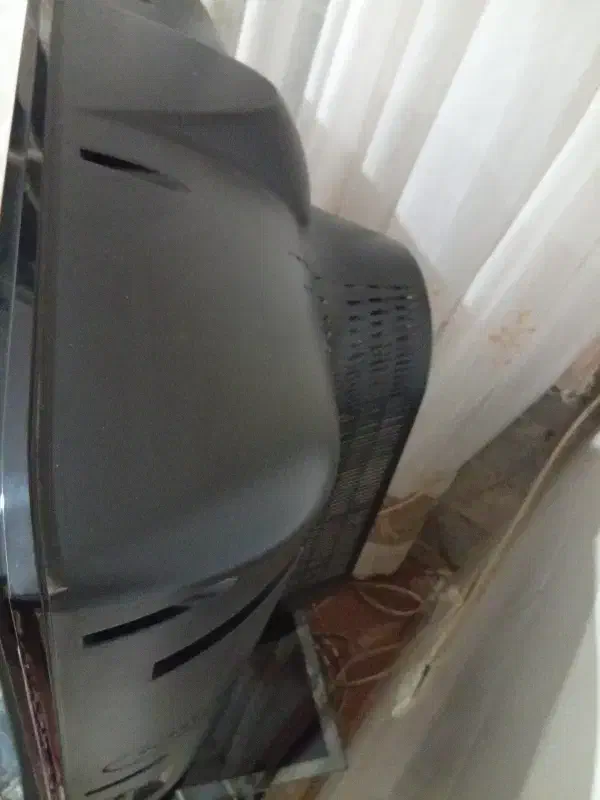 تلویزیون 32الجی همراه با میز|تلویزیون و پروژکتور|اصفهان, کردآباد|دیوار