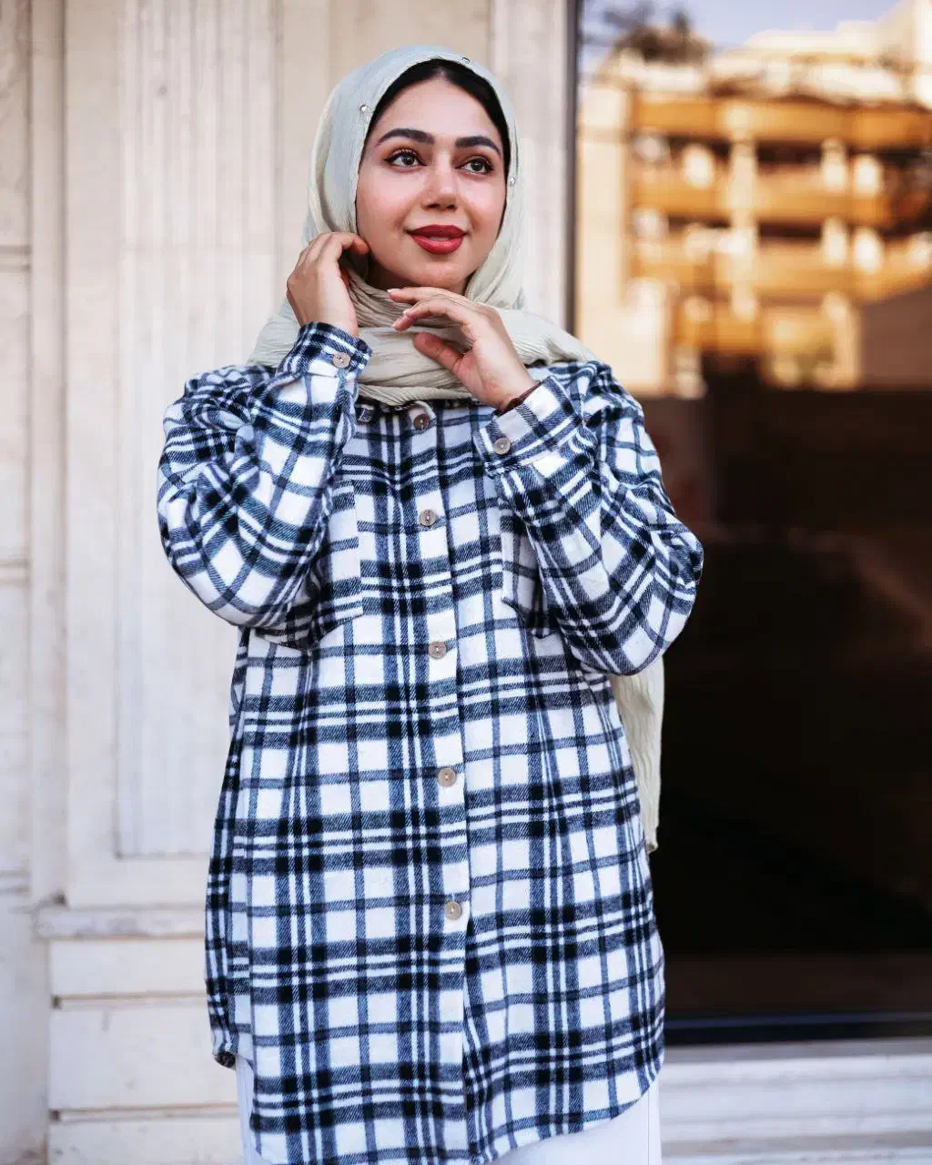 شکت  چهار  خونه|لباس|رشت, دروازه لاکان|دیوار