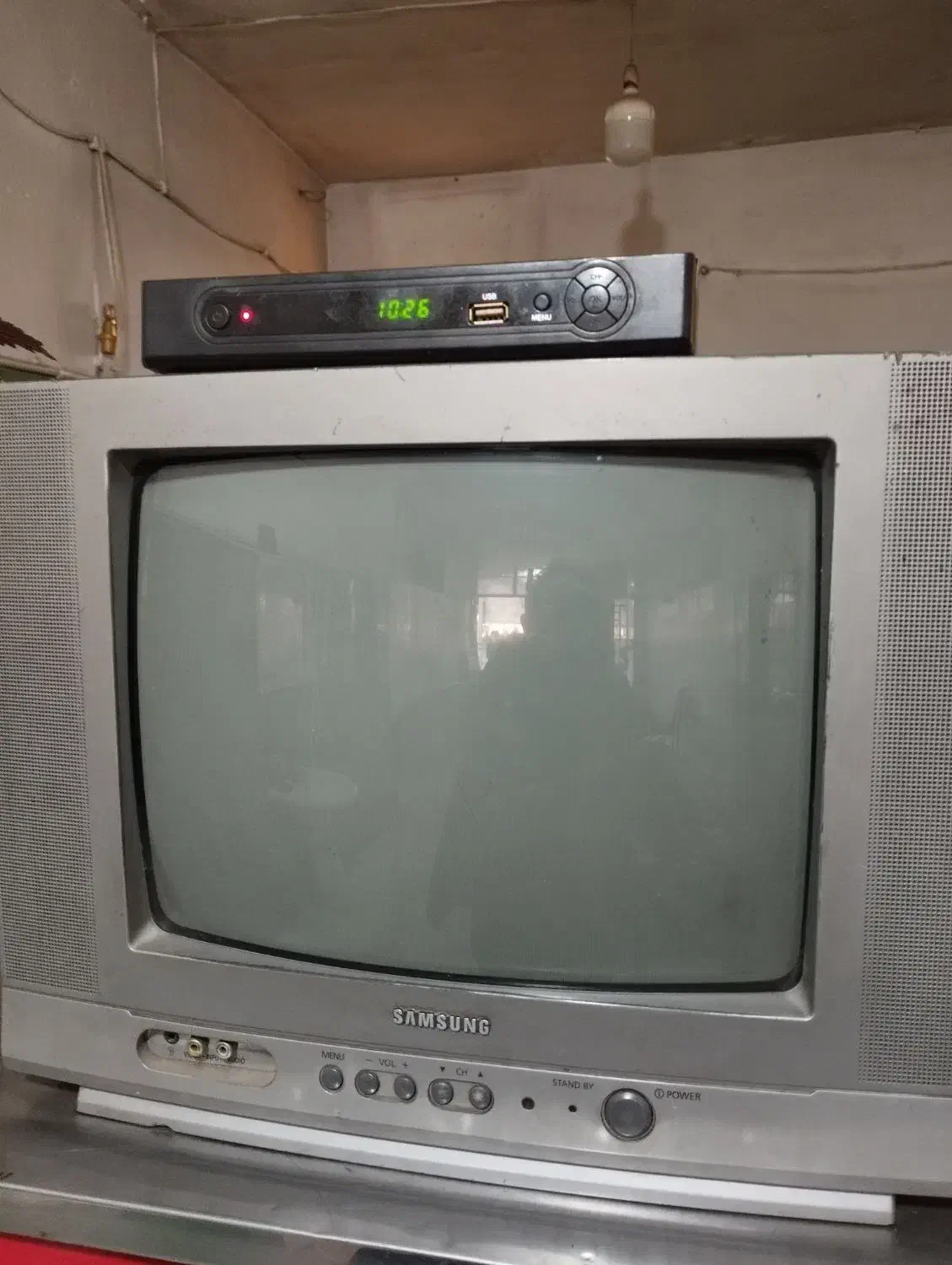 تلویزیون۱۴اینچ ودیجیتال|تلویزیون و پروژکتور|اسدآباد, |دیوار