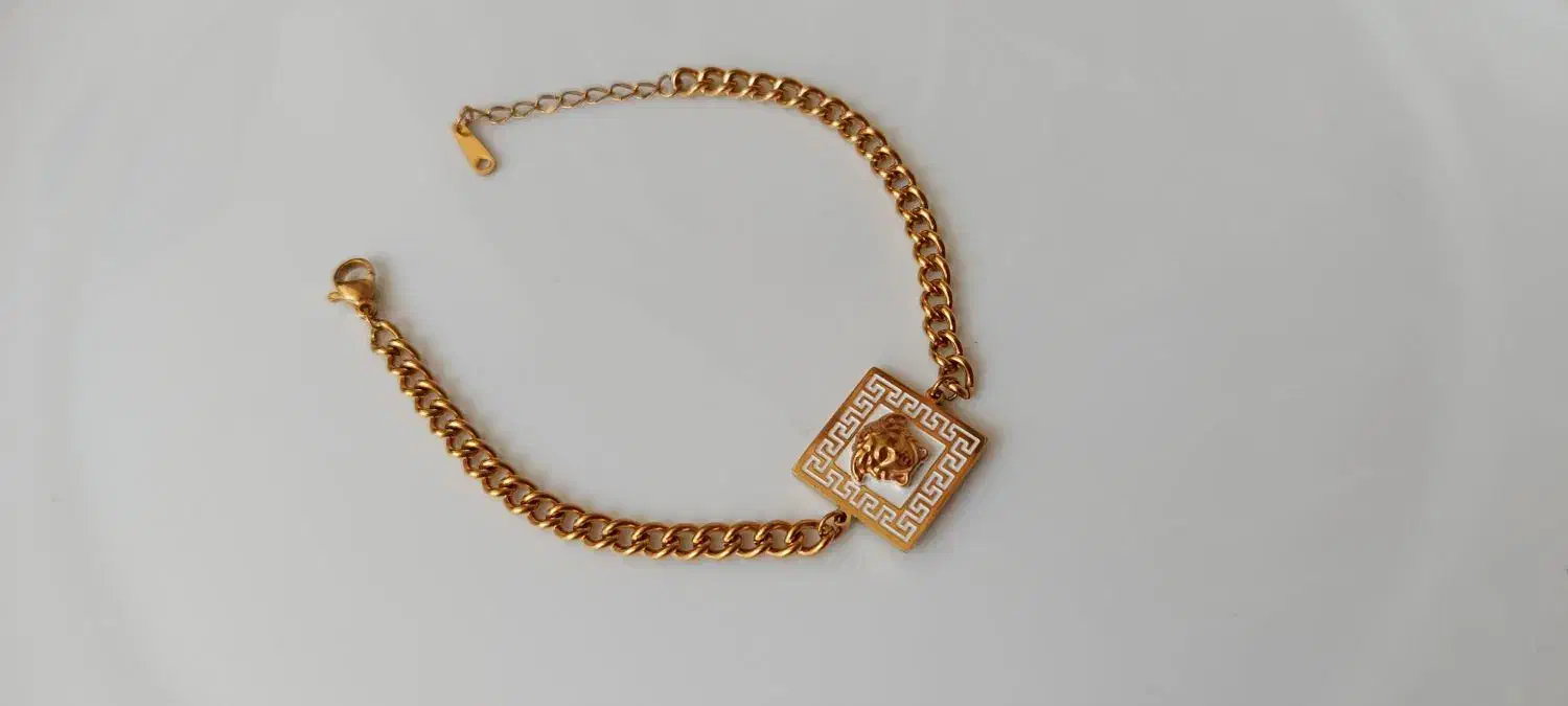 دستبند و گردنبند|بدلیجات|قدس, شهرقدس|دیوار