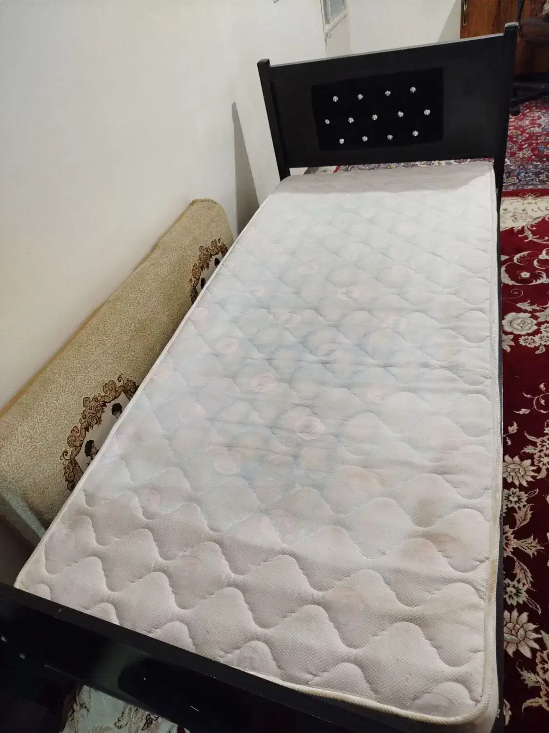 تخت و تشک|تشک تختخواب|خرمآباد, |دیوار