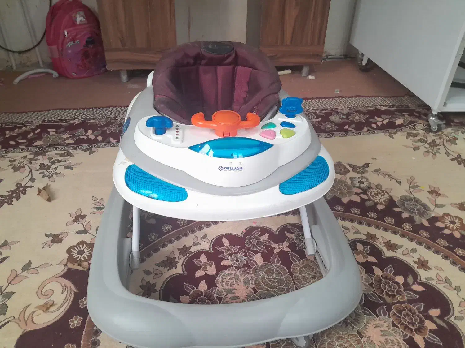 روروئک|اسباب و اثاث بچه|اسفرورین, |دیوار