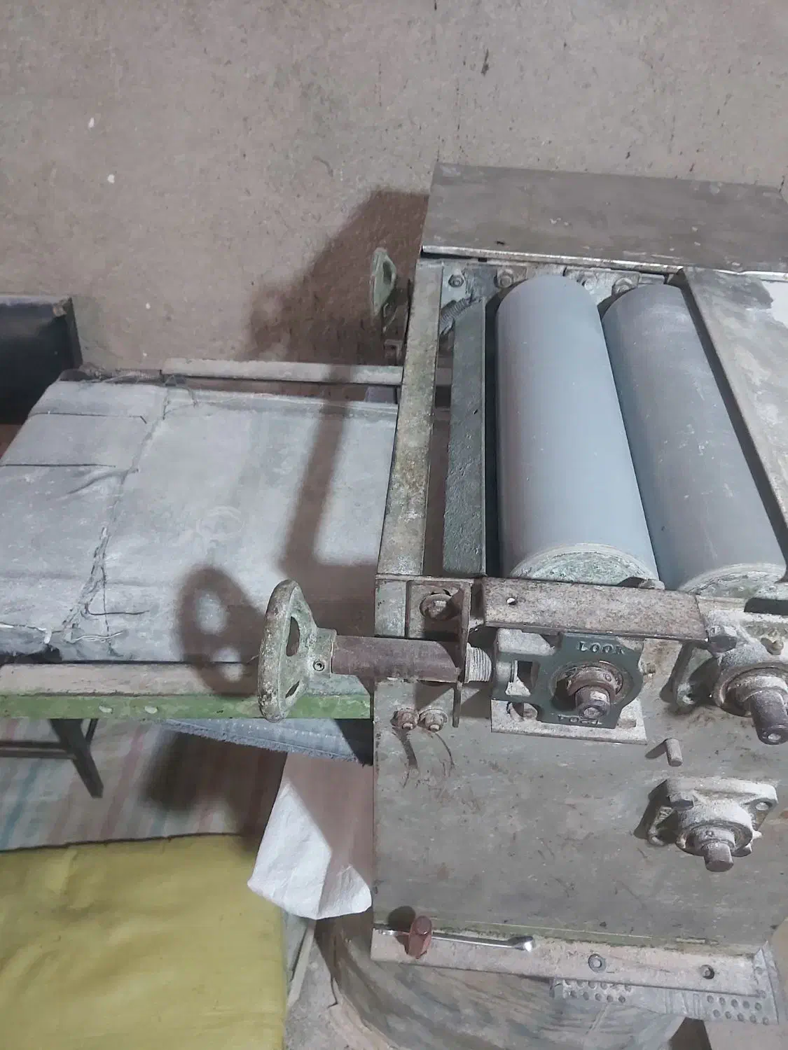 خمیر پهن‌کن|ابزارآلات|بهار, |دیوار