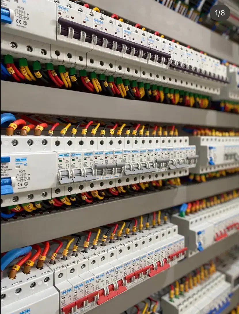 برقکار برق کار ساختمان و صنعت دزدگیر و دوربین|خدمات پیشه و مهارت|سنندج, |دیوار