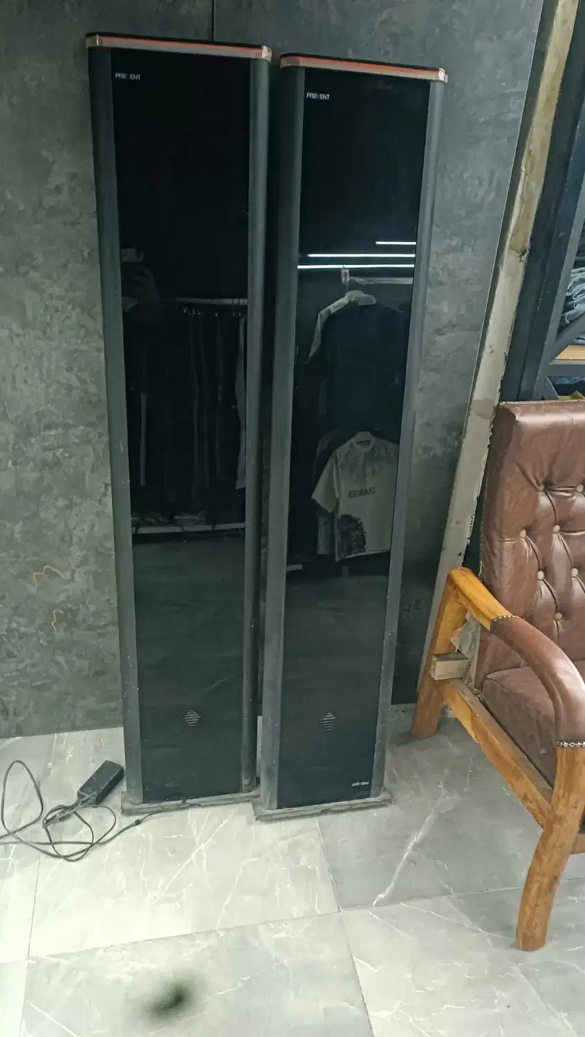 گِیت لباس فروشی|فروشگاه و مغازه|قم, تولید دارو و یخچال|دیوار