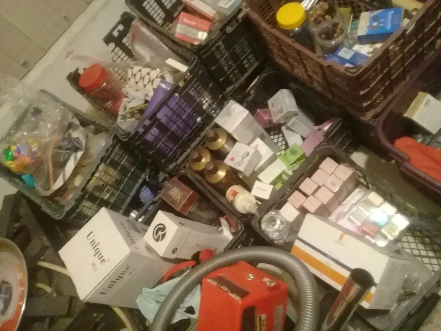 فروش تعدادی لوازم ارایشی نو|آرایشی، بهداشتی، درمانی|شیراز, باغ تخت|دیوار