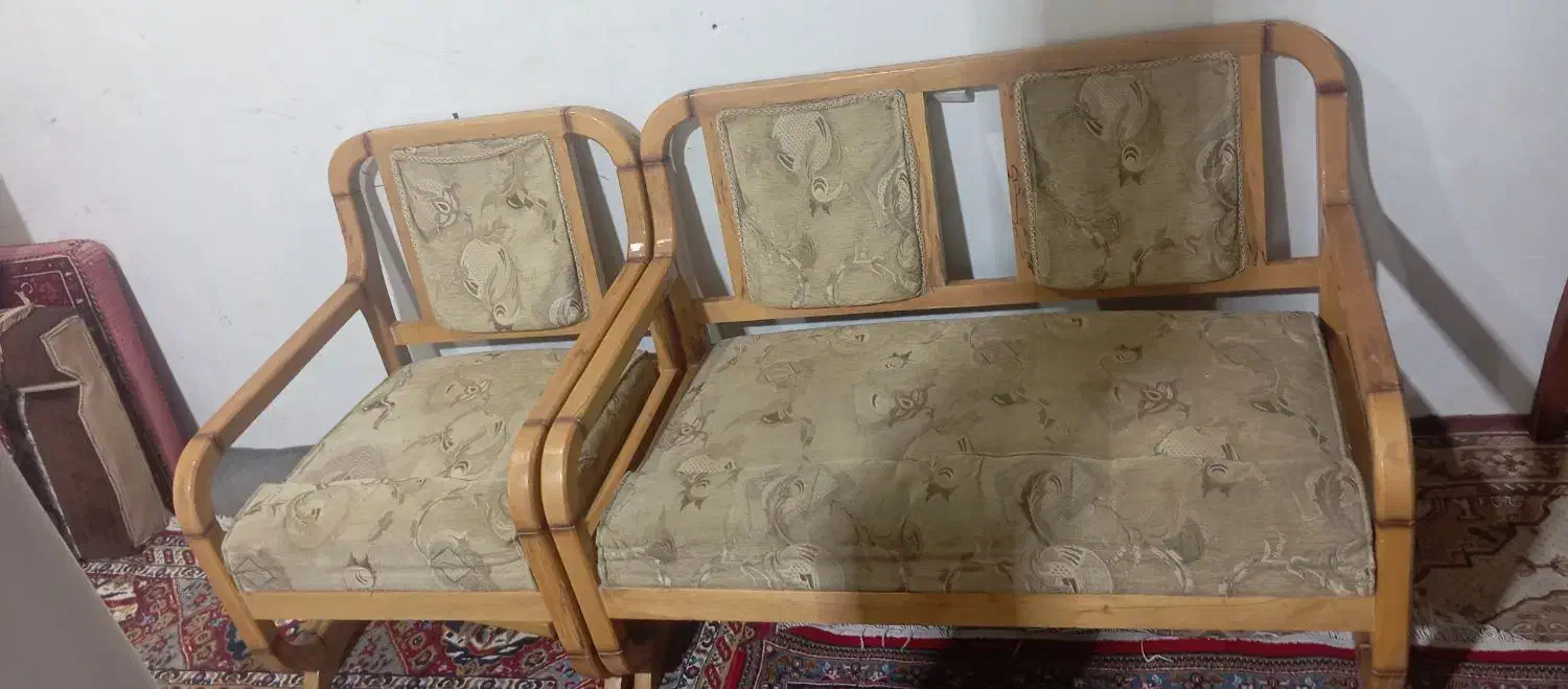 مبل 7نفره چوب طبیعی|مبلمان خانگی و میز عسلی|قم, علی آباد سعدگان|دیوار