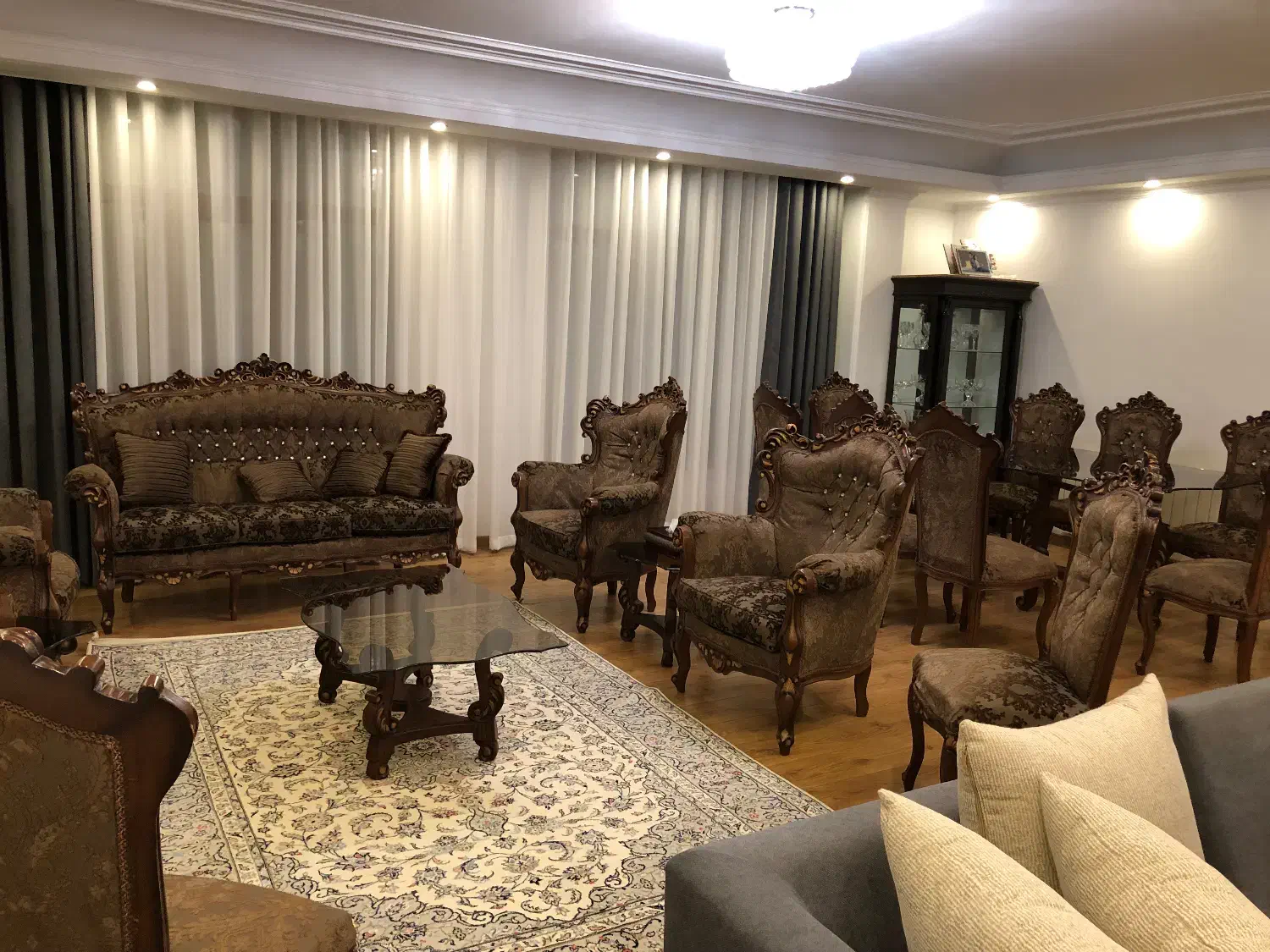 مبلمان ۹ نفره و ناهارخوری ۸ نفره تمام چوب|مبلمان خانگی و میز عسلی|تهران, صادقیه|دیوار