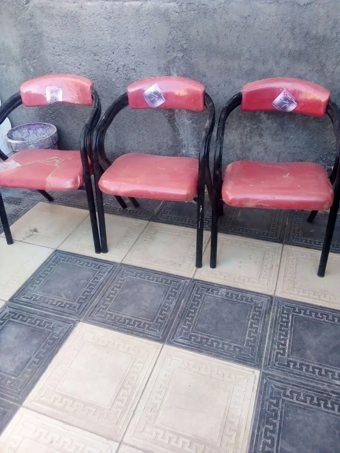 صندلی|صندلی و نیمکت|نیشابور, خط کاشمر|دیوار