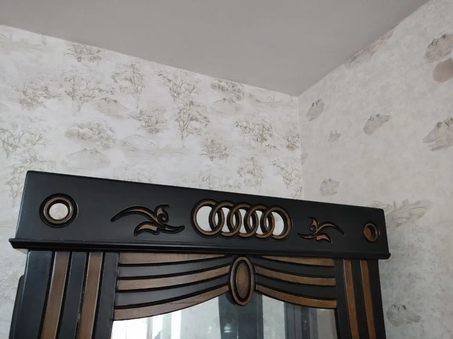 ویترین|بوفه، ویترین، کنسول|صدرا-فارس, فاز ۱|دیوار