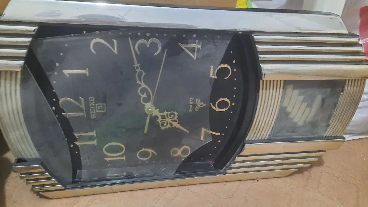 ساعت دیواری قدیمی|ساعت|قم, شاه سید علی|دیوار