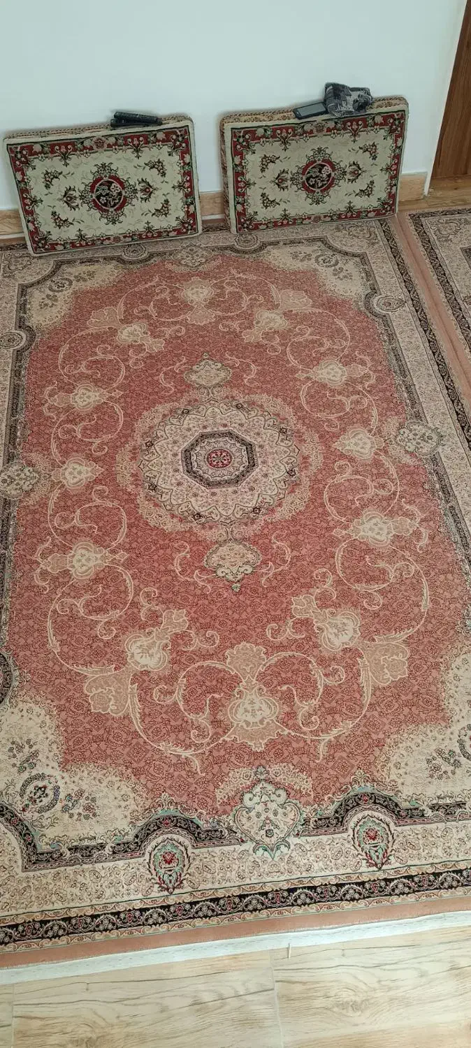 فرش ۲×۳  و پشتی|فرش|سنندج, |دیوار