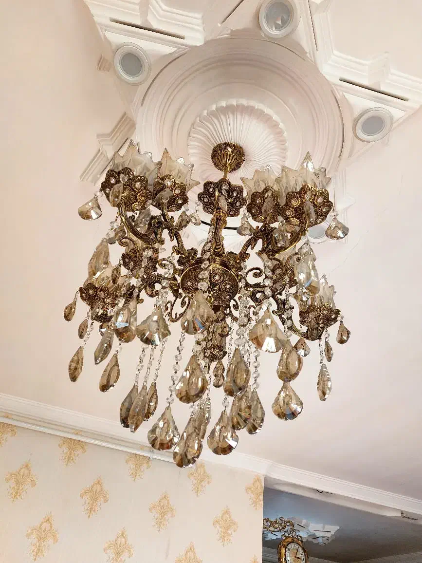 لوستر کریستالی کلاسیک،سالم و بدون نقص|لوستر و چراغ آویز|نقده, |دیوار