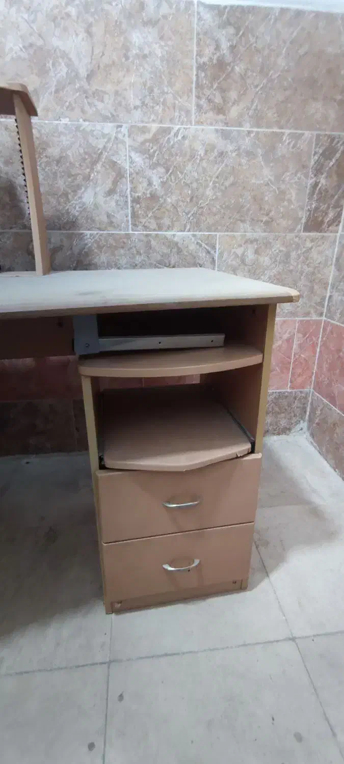 میز کامپیوتر|میز تحریر و کامپیوتر|بندر امام خمینی, |دیوار