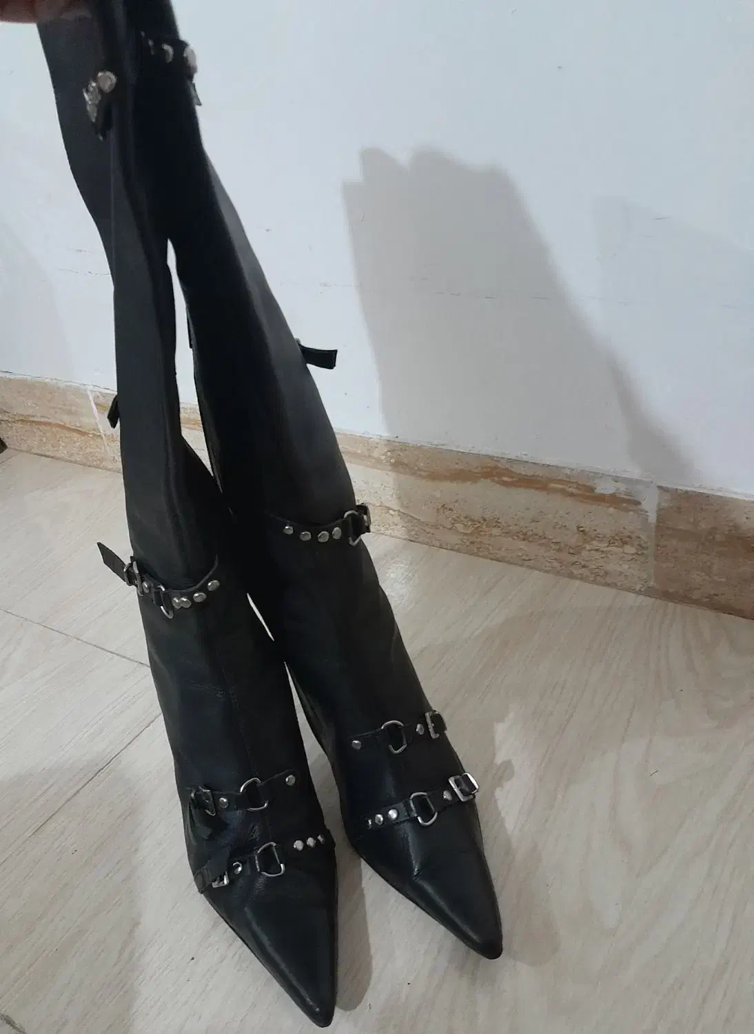 بوت بلند چرمی|کیف، کفش، کمربند|کوچصفهان, |دیوار