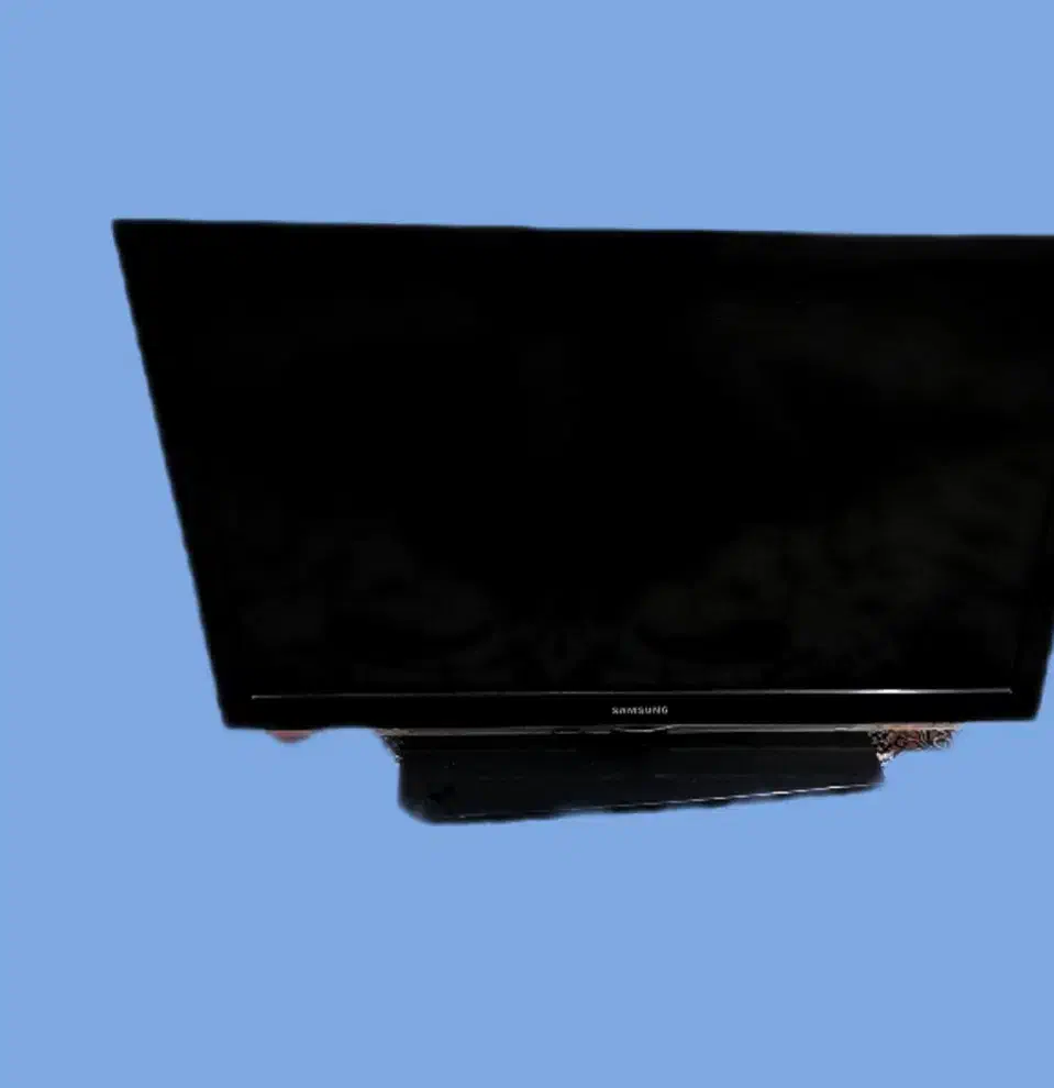تلوزیون LCD.  مارک LGسالم|تلویزیون و پروژکتور|شیراز, پودنک|دیوار