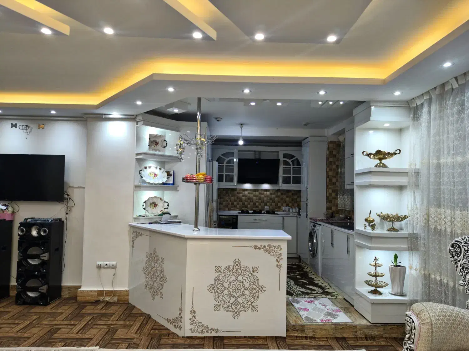 واحدهای نیروانتظامی پشت چهل متری|فروش آپارتمان|مرند, |دیوار