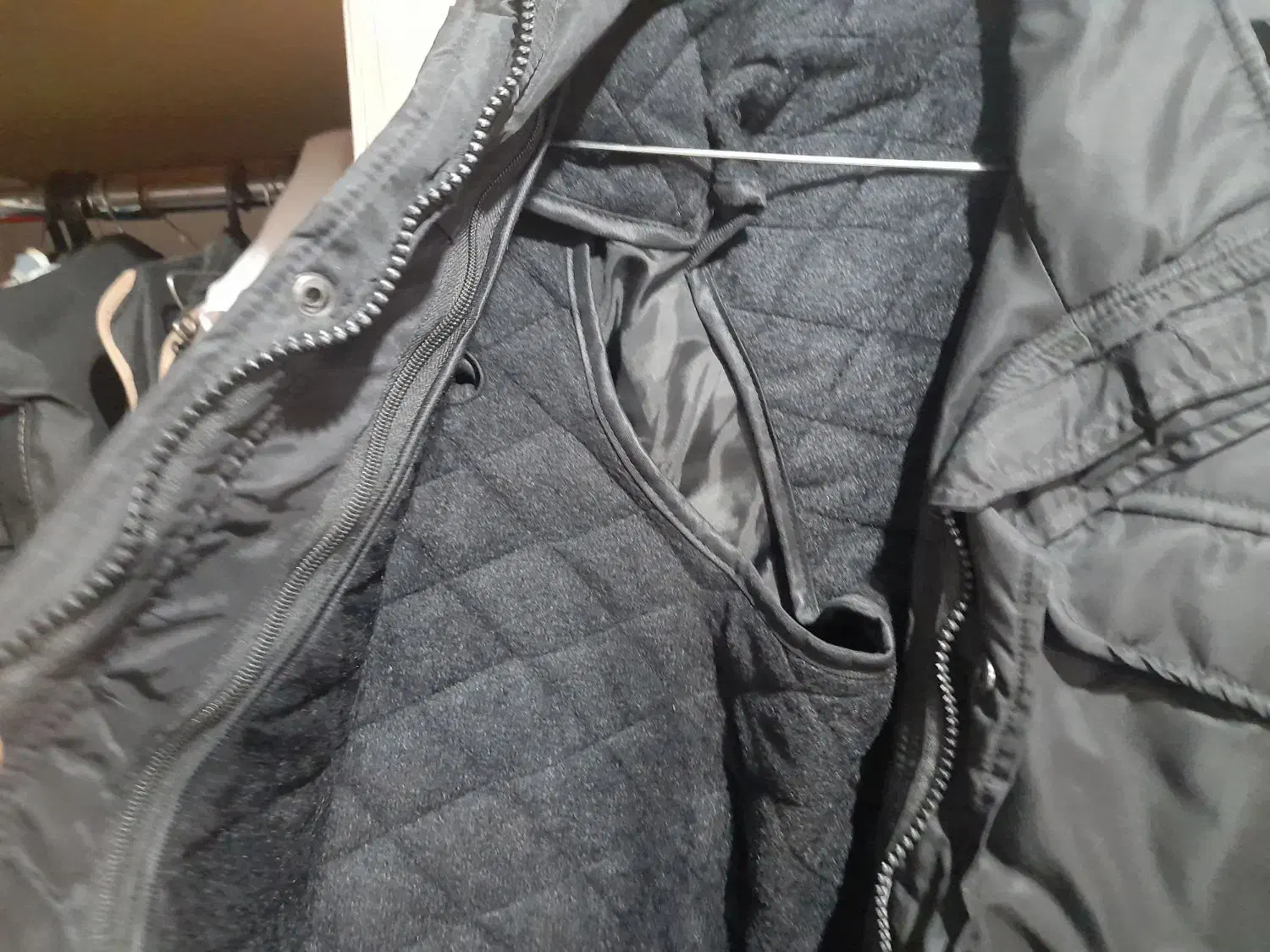 کاپشن معاوضه طوطی برزیلی قناری فنچ کبوتر سهره یا..|لباس|محمدشهر, کوی بهار|دیوار