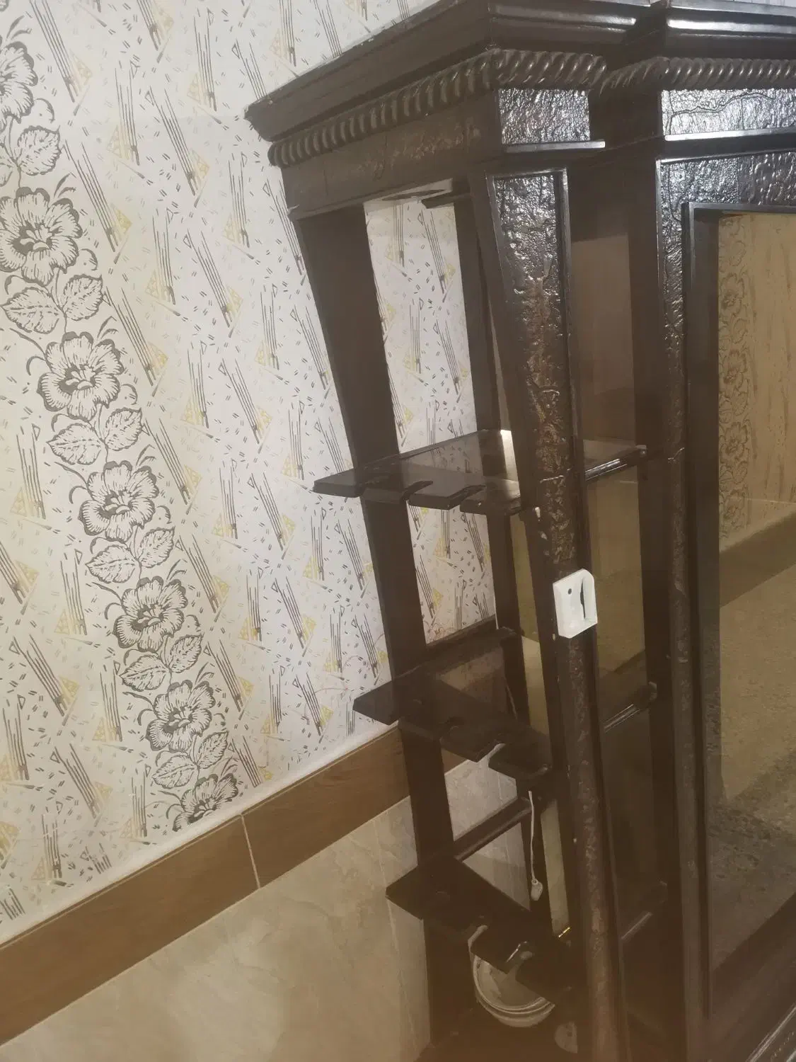 بوفه سلطنتی در حد خشک|بوفه، ویترین، کنسول|گنبد کاووس, |دیوار