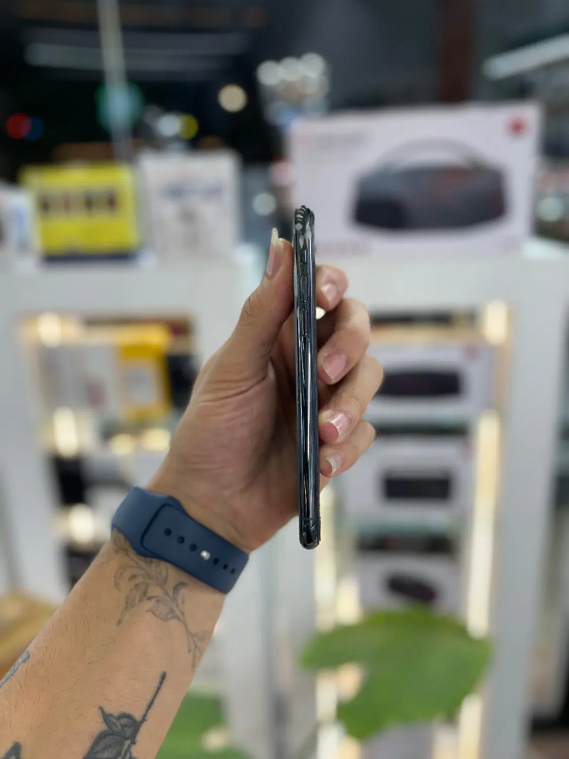 iPhone 11 pro|موبایل|رشت, سعدی (تختی)|دیوار