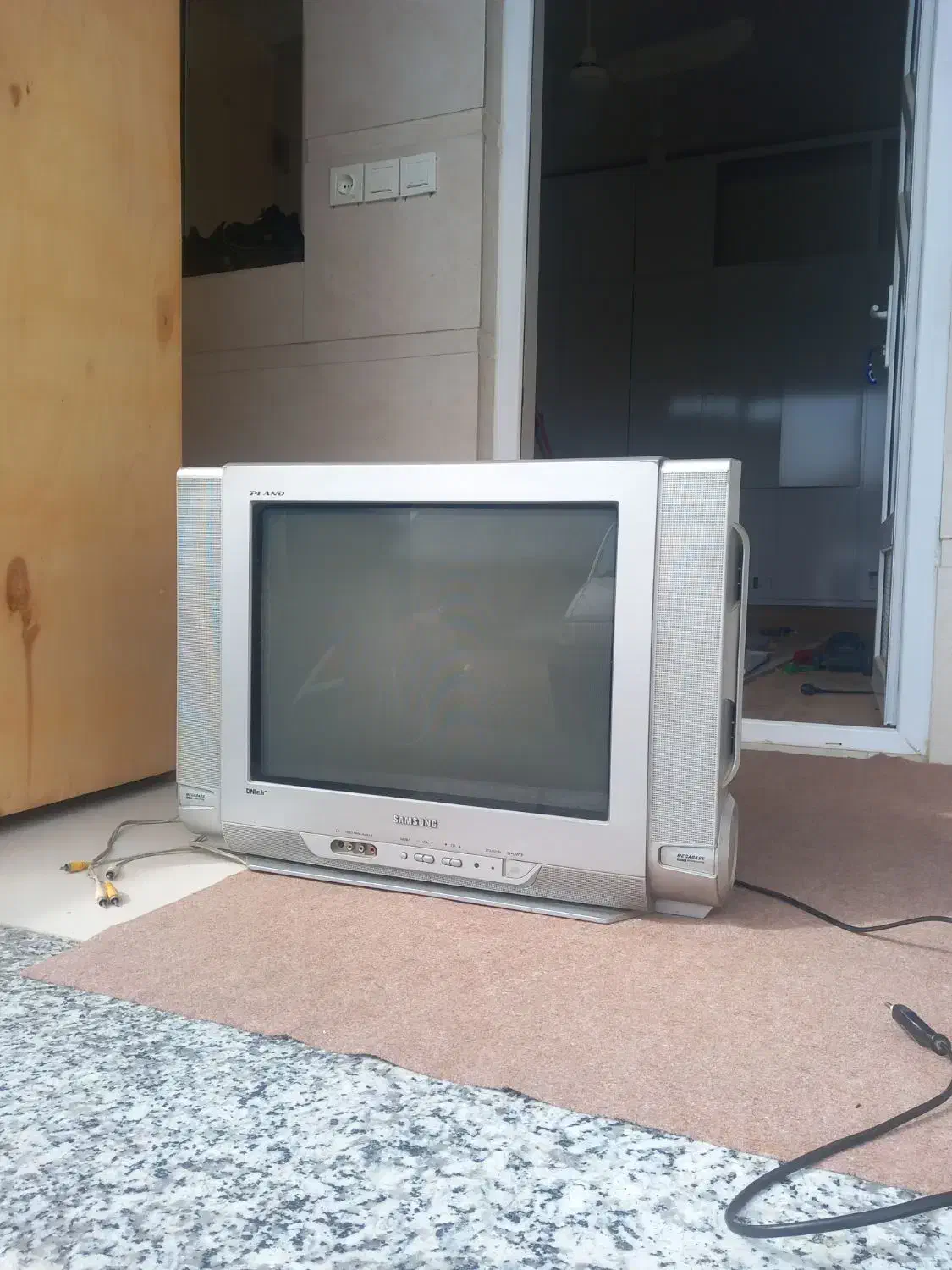 تلویزیون ۲۱ سامسونگ|تلویزیون و پروژکتور|گنبد کاووس, |دیوار