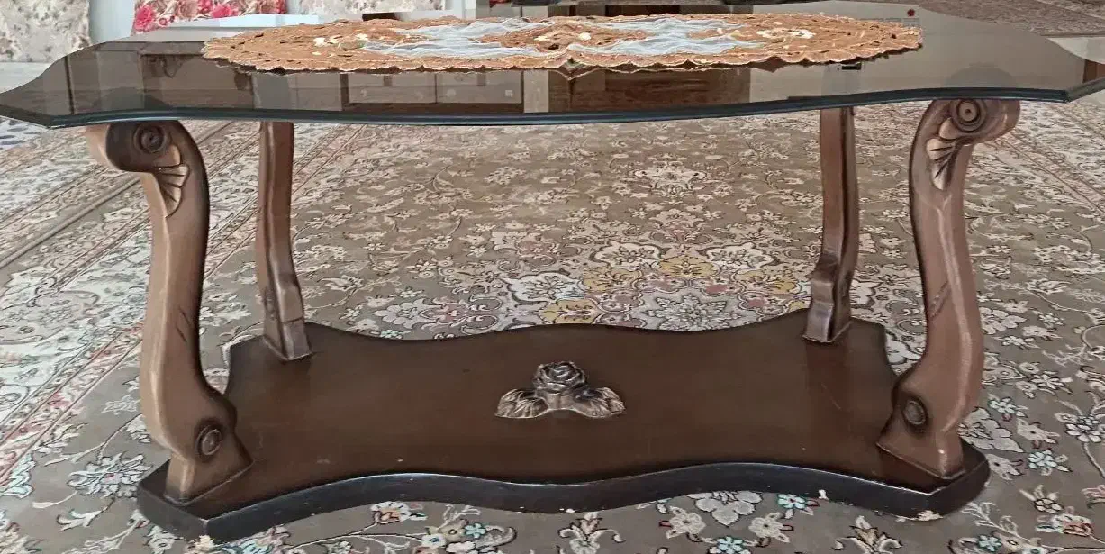 یک عدد میز جلو مبلی صفحه شیشهای|مبلمان خانگی و میز عسلی|برخوار, |دیوار