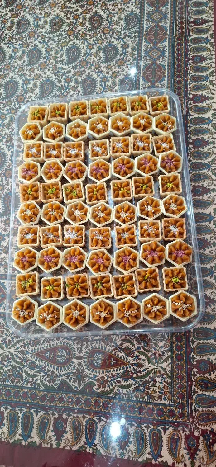 پذیرایی  مجالس ترحیم (سینی حلوا و خرما ) تازه|خدمات پذیرایی، مراسم|سنندج, |دیوار