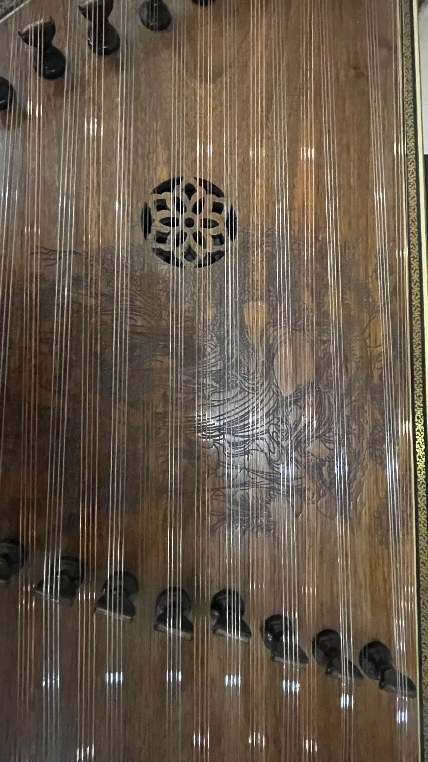 سنتور استاد صادقی|سازهای سنتی|تهران, هروی|دیوار