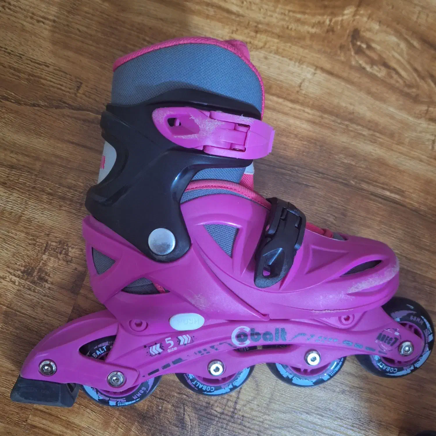 اسکیت و تمامی لوازم جانبی مارک cobalt|دوچرخه، اسکیت، اسکوتر|شیراز, شهرک ایثار|دیوار