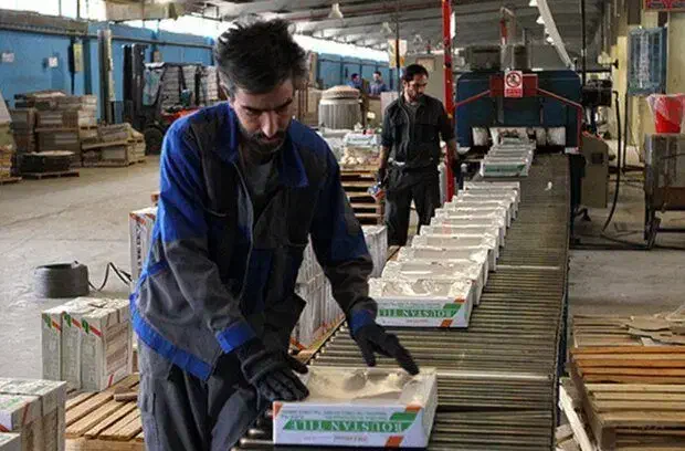 استخدام کارگر تولید کارخانه در شهرک صنعتی اشتهارد|استخدام صنعتی، فنی، مهندسی|بوئین زهرا, |دیوار