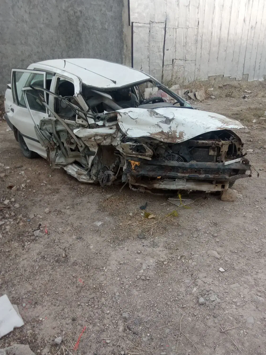 پراید تصادفی ۹۵|خودرو سواری و وانت|کرمانشاه, |دیوار