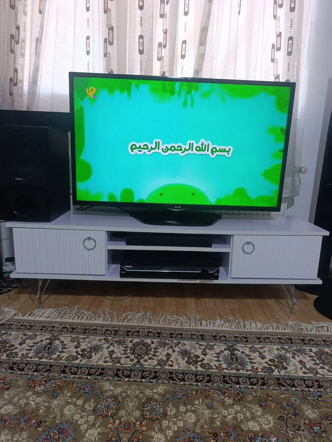 ال ای دی ال جی اصل کره با میز|تلویزیون و پروژکتور|همدان, |دیوار