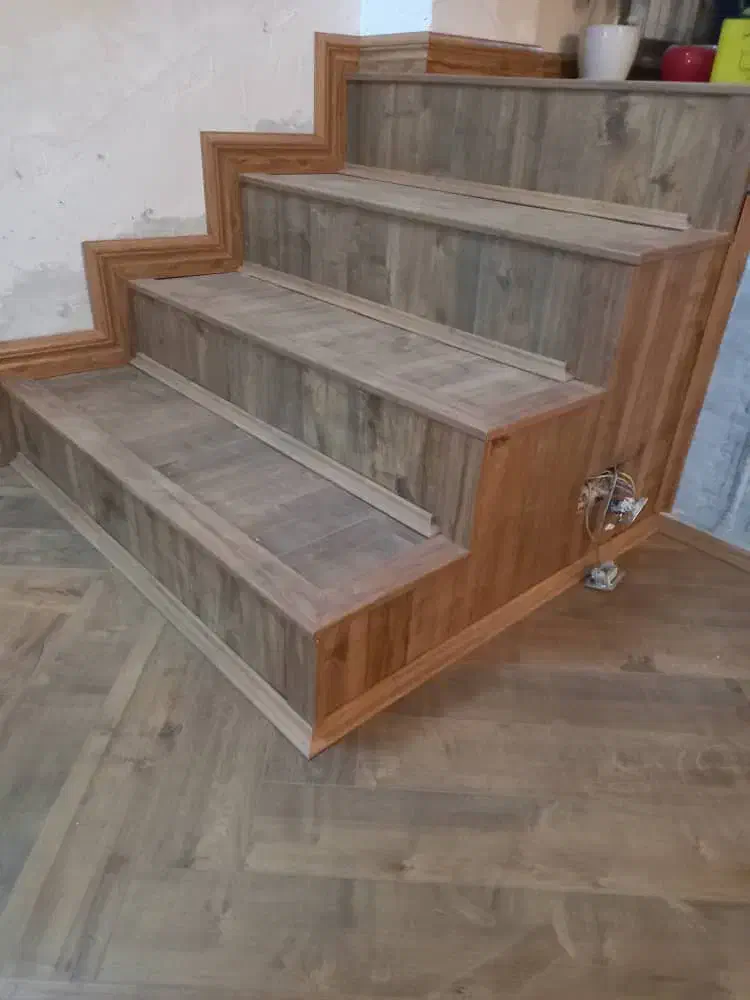 فروش انواع پارکت وکفپوش دررشت قیمت مناسب نصب حرفه|خدمات پیشه و مهارت|رشت, پیرسرا|دیوار