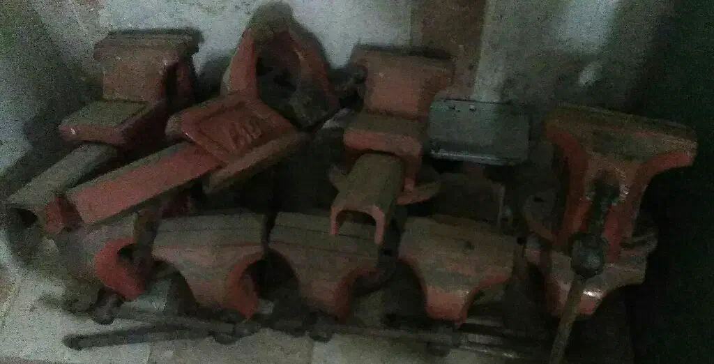 گیره رو میزی|ابزارآلات|باوی, |دیوار