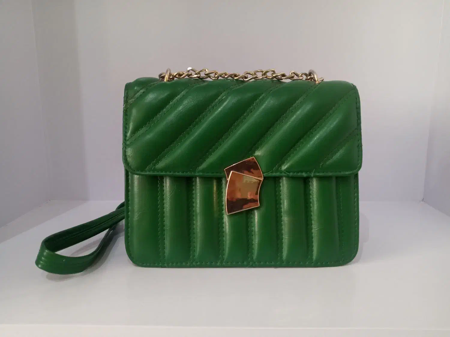 کیف|کیف، کفش، کمربند|بیرجند, |دیوار