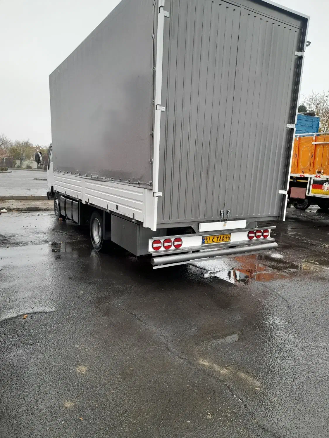 حمل بار و اثاثیه منزل|خدمات حمل و نقل|بافت, |دیوار