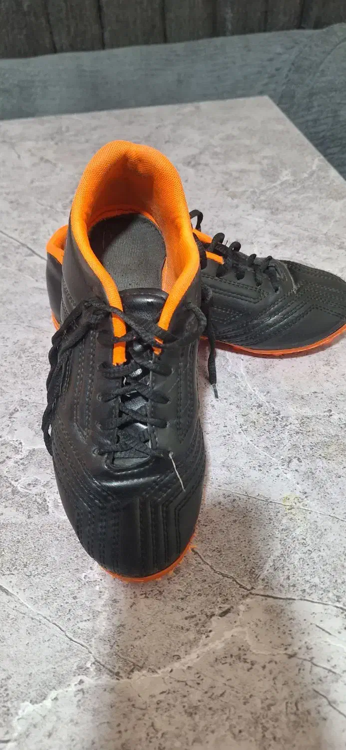 کفش ورزشی استوک دار مخصوص فوتبال|کیف، کفش، کمربند|اهواز, سپیدار|دیوار