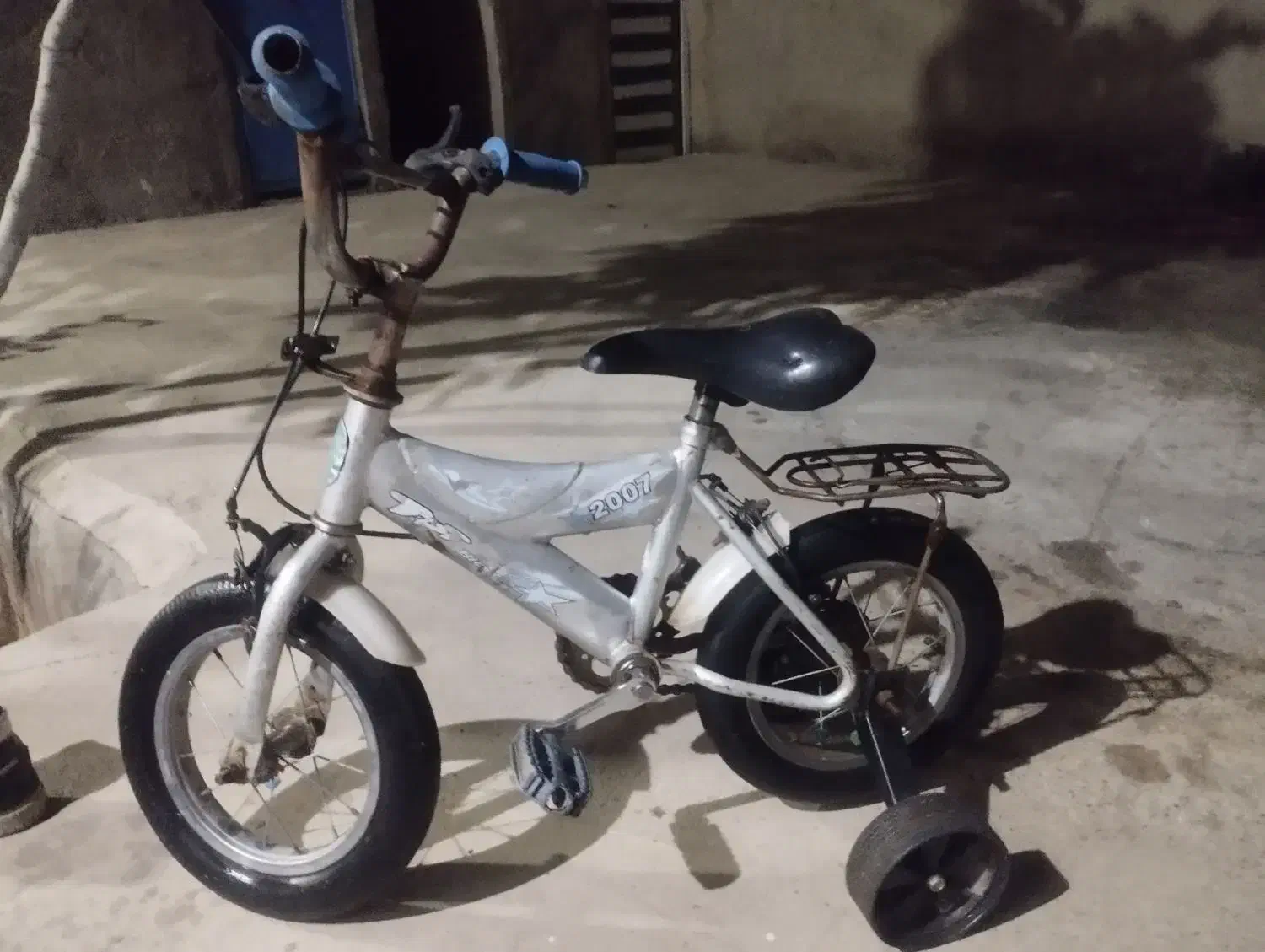 دوچرخه سایز 12در حد نو|دوچرخه، اسکیت، اسکوتر|شال, |دیوار