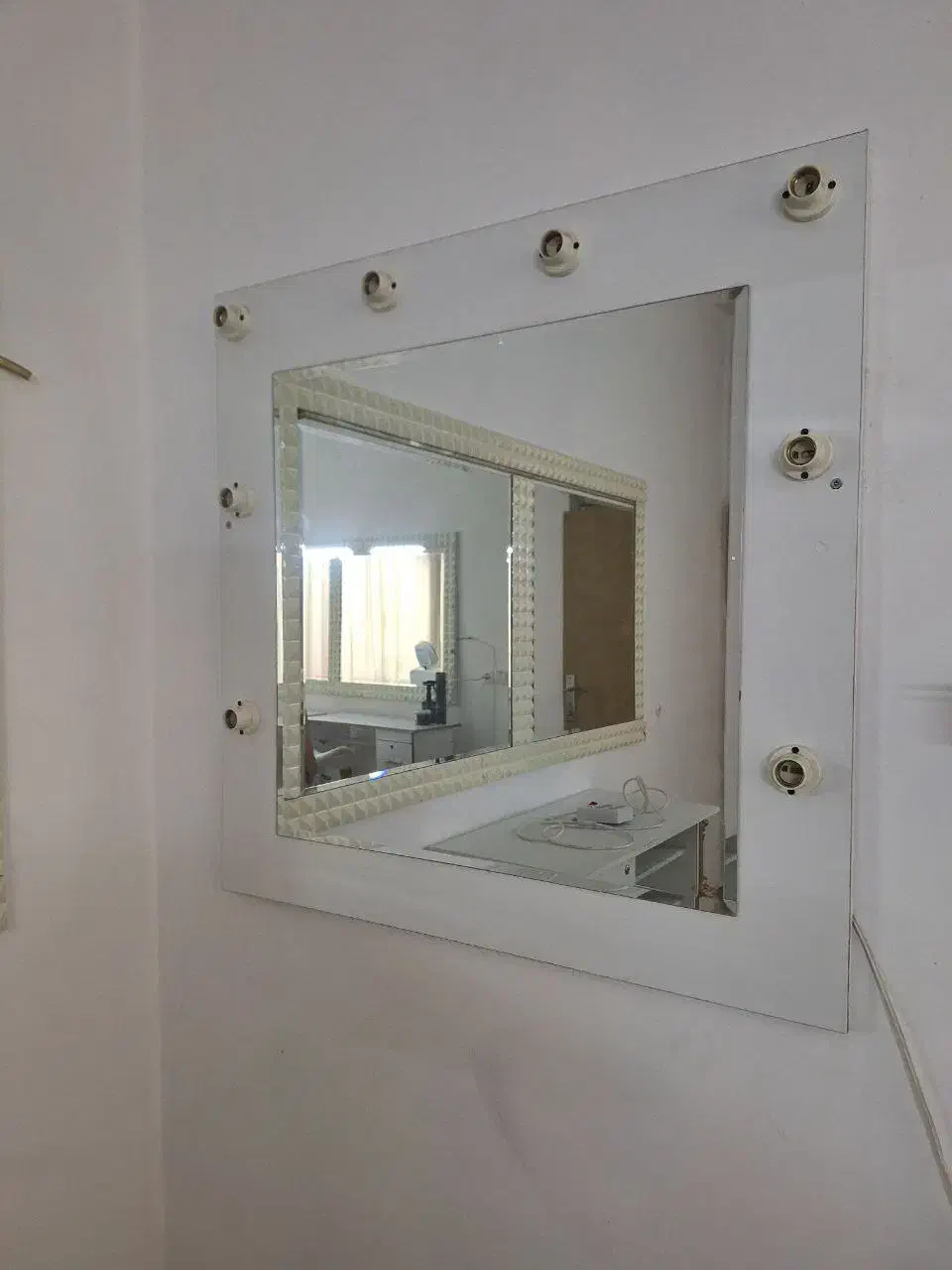 آینه|آینه|تهران, آهنگ|دیوار