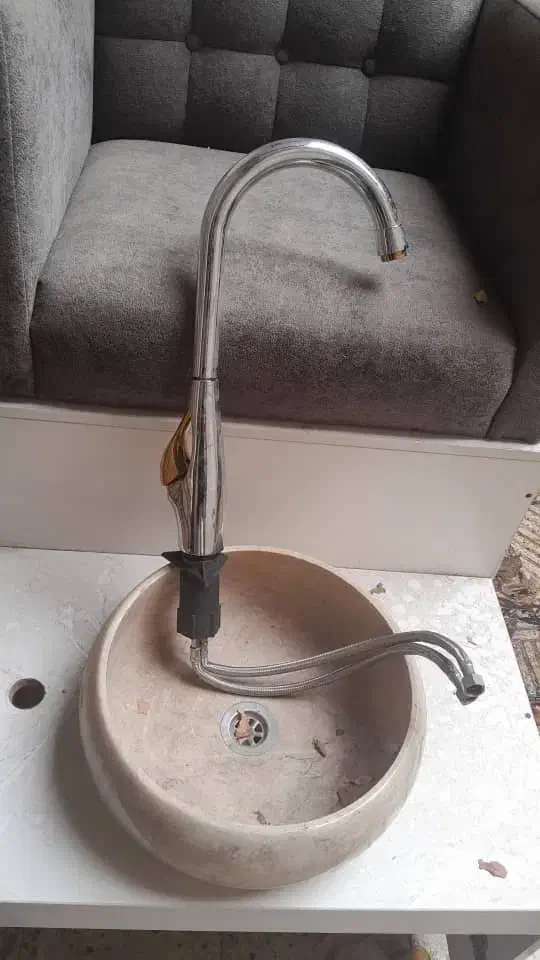 سرشور و صندلی پدیکور|آرایشگاه و سالنهای زیبایی|ارومیه, |دیوار