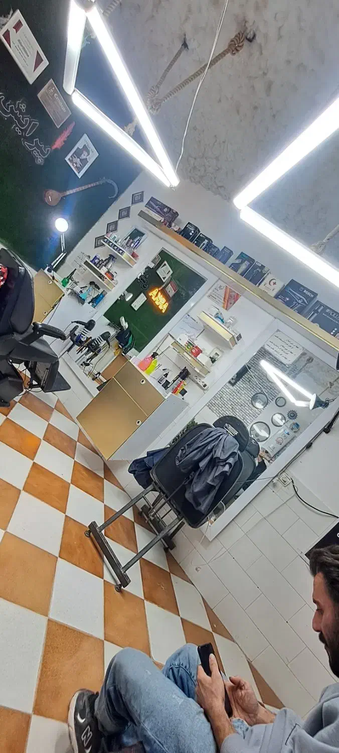 دکوراسیون آرایشگاه|آرایشگاه و سالن‌های زیبایی|بزینه رود, |دیوار