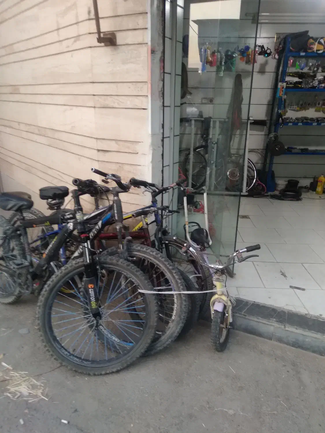 فروش لوازم دوچرخه|فروشگاه و مغازه|خمینی‌شهر, |دیوار